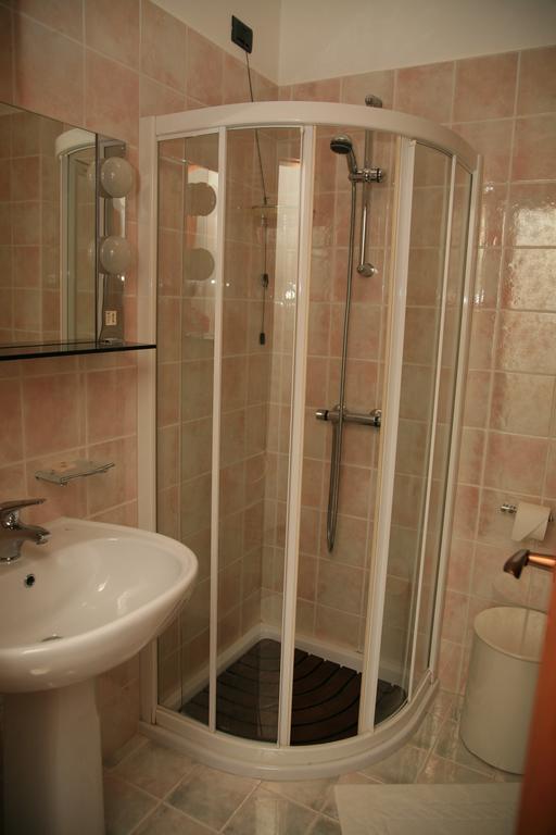 Albergo Benito Ponte nellʼAlpi Εξωτερικό φωτογραφία