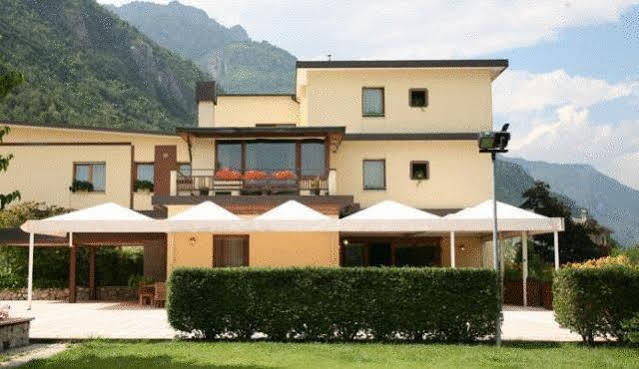 Albergo Benito Ponte nellʼAlpi Εξωτερικό φωτογραφία