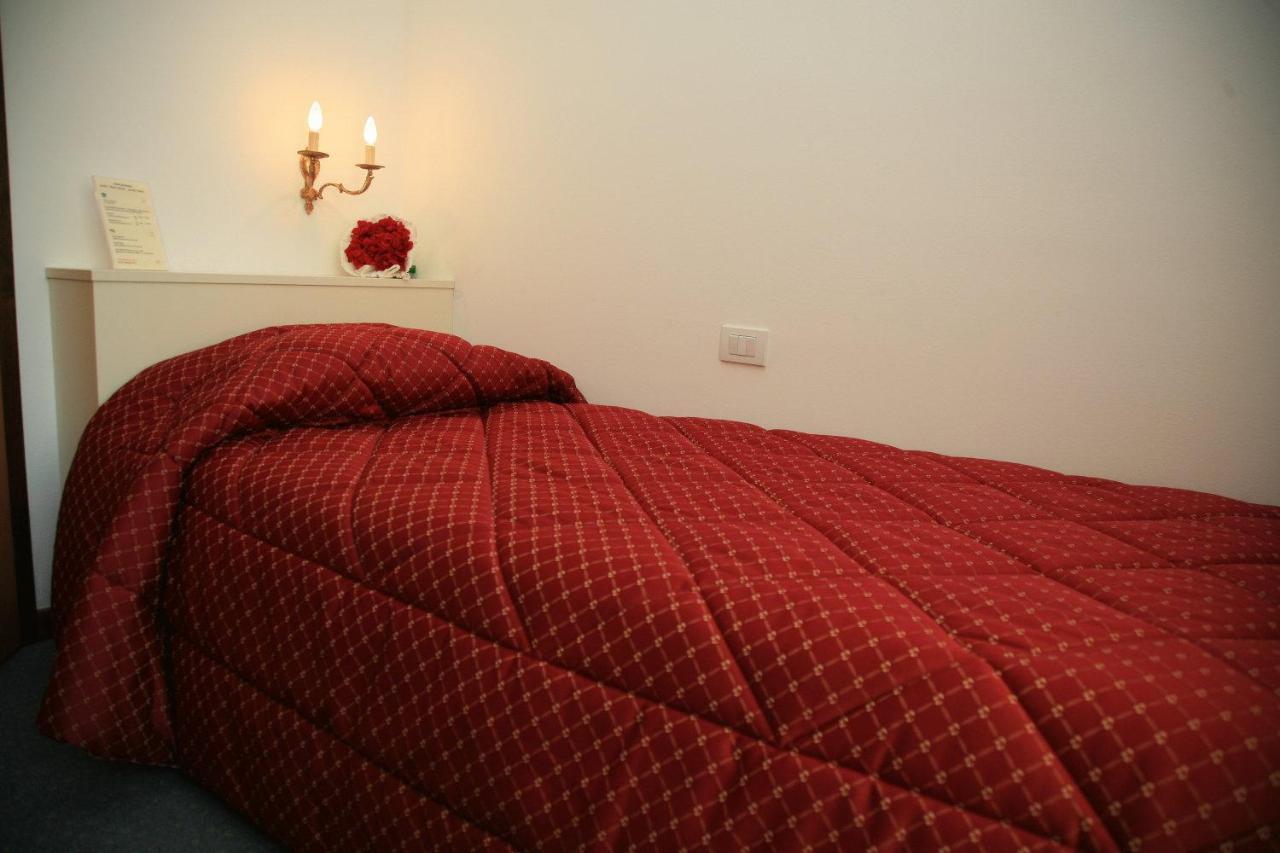 Albergo Benito Ponte nellʼAlpi Δωμάτιο φωτογραφία
